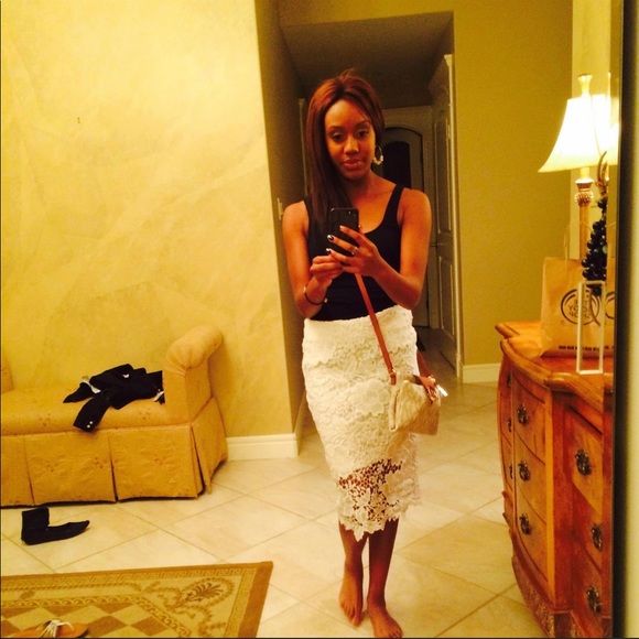 Small Just Me floral lace skirt - Picture 4 of 4